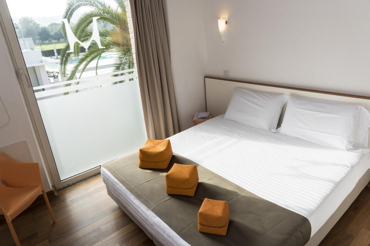 Finis Africae Hotel Senigallia Ngoại thất bức ảnh